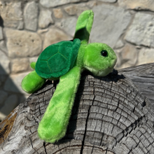 Load image into Gallery viewer, Sea Turtle Hugger Slap Bracelet