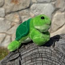 Load image into Gallery viewer, Sea Turtle Hugger Slap Bracelet