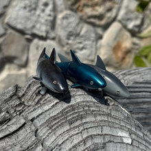 Load image into Gallery viewer, Zippy Wind-Up Shark