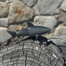 Load image into Gallery viewer, Zippy Wind-Up Shark