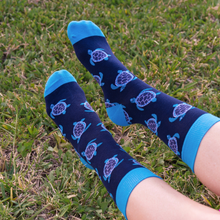 Load image into Gallery viewer, Aqua Turtle Socks
