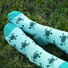 Load image into Gallery viewer, Teal Turtle Socks