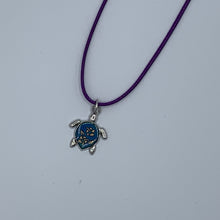 Load image into Gallery viewer, Flower Sea Turtle Mood Necklace